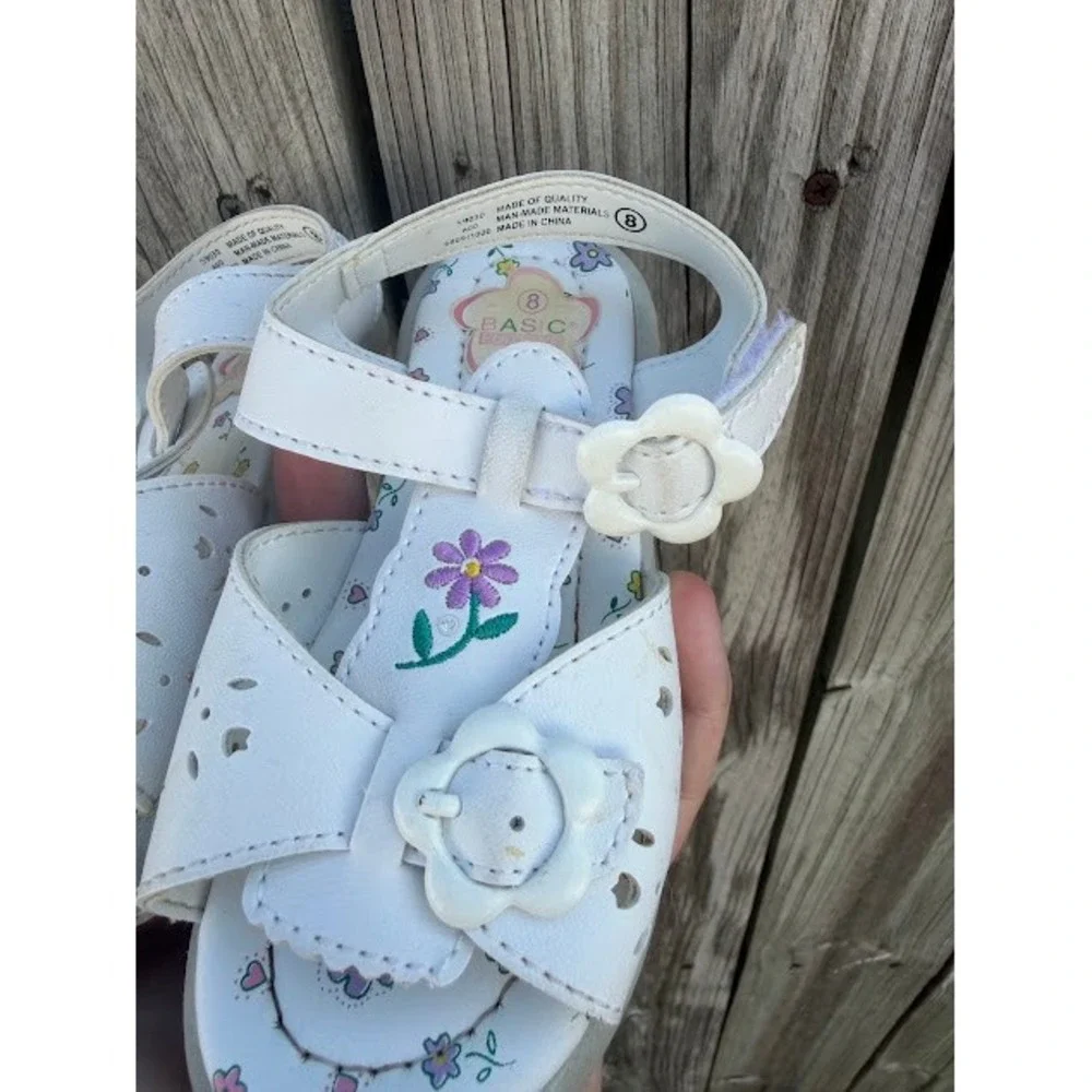 Cottagecore Coquette Basic Editions Floral Sandals 8 White Flower Eyelet Straps